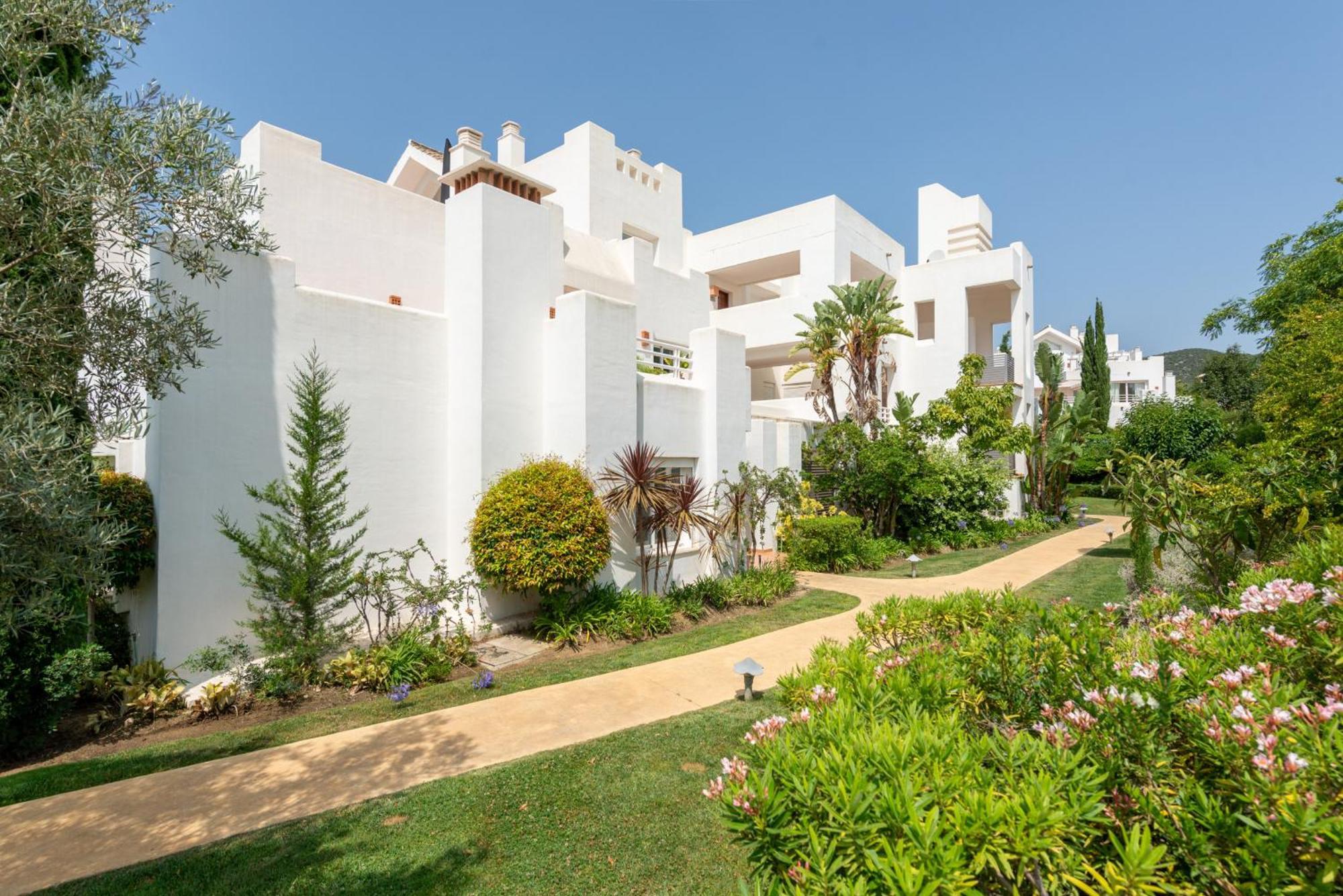 Alcazaba Lagoon 2425 Luxury Private Beach エステポナ エクステリア 写真